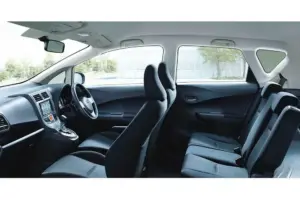 スバル トレジア