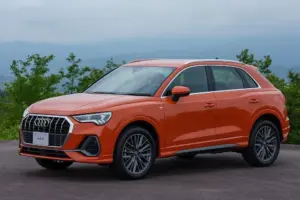 アウディ Q3