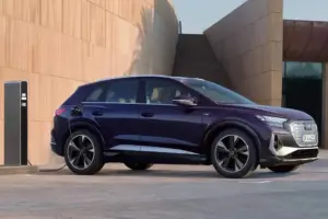 アウディ Q4 e-tron