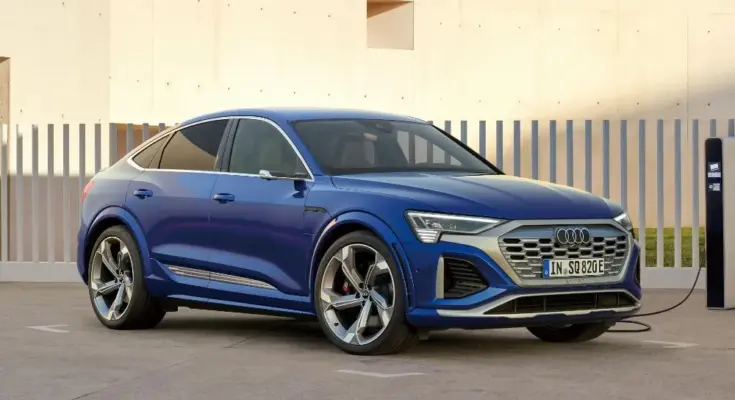 アウディ SQ8 Sportback e-tron