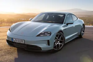 ポルシェ タイカン