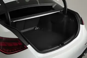 メルセデス・ベンツ C-Class