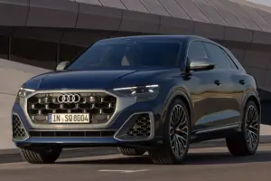 アウディ SQ8