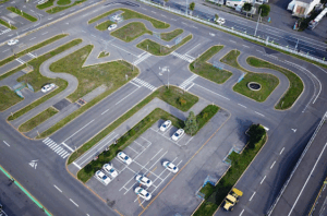 鉄工団地自動車学園