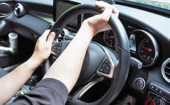 ハンドルの復元力